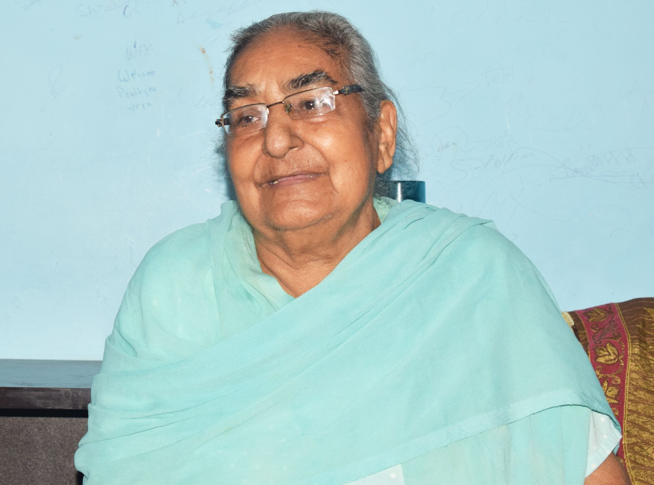 अमृत कौर दुआ ।