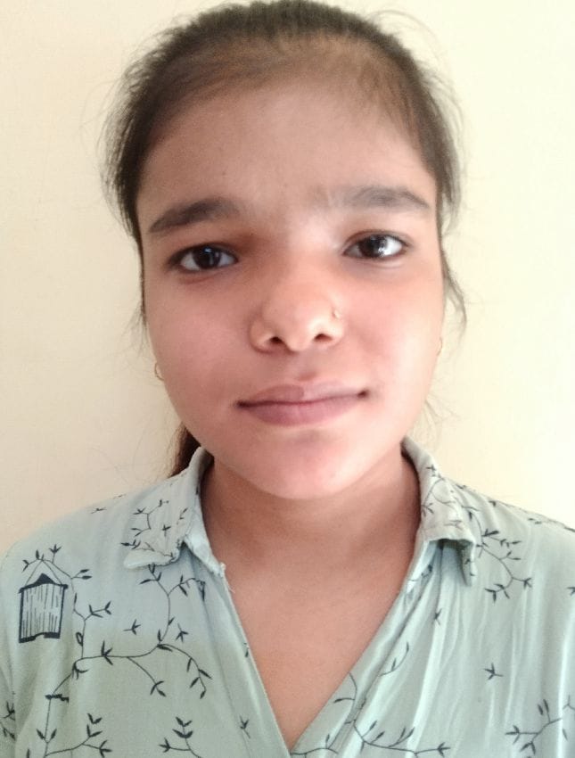 हाई स्कूल में जिले में टॉप करने वाली सरला देवी सरस्वती बालिका इंटर कॉलेज तिलहर की छात्रा कनक याद? हाई स्कूल में जिले में टॉप करने वाली सरला देवी सरस्वती बालिका इंटर कॉलेज तिलहर की छात्रा कनक याद?