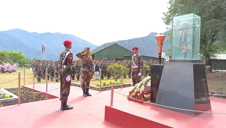 रामबन के धर्मुंड में पहुंची कारगिल विक्ट्री फ्लेम रामबन के धर्मुंड में पहुंची कारगिल विक्ट्री फ्लेम
