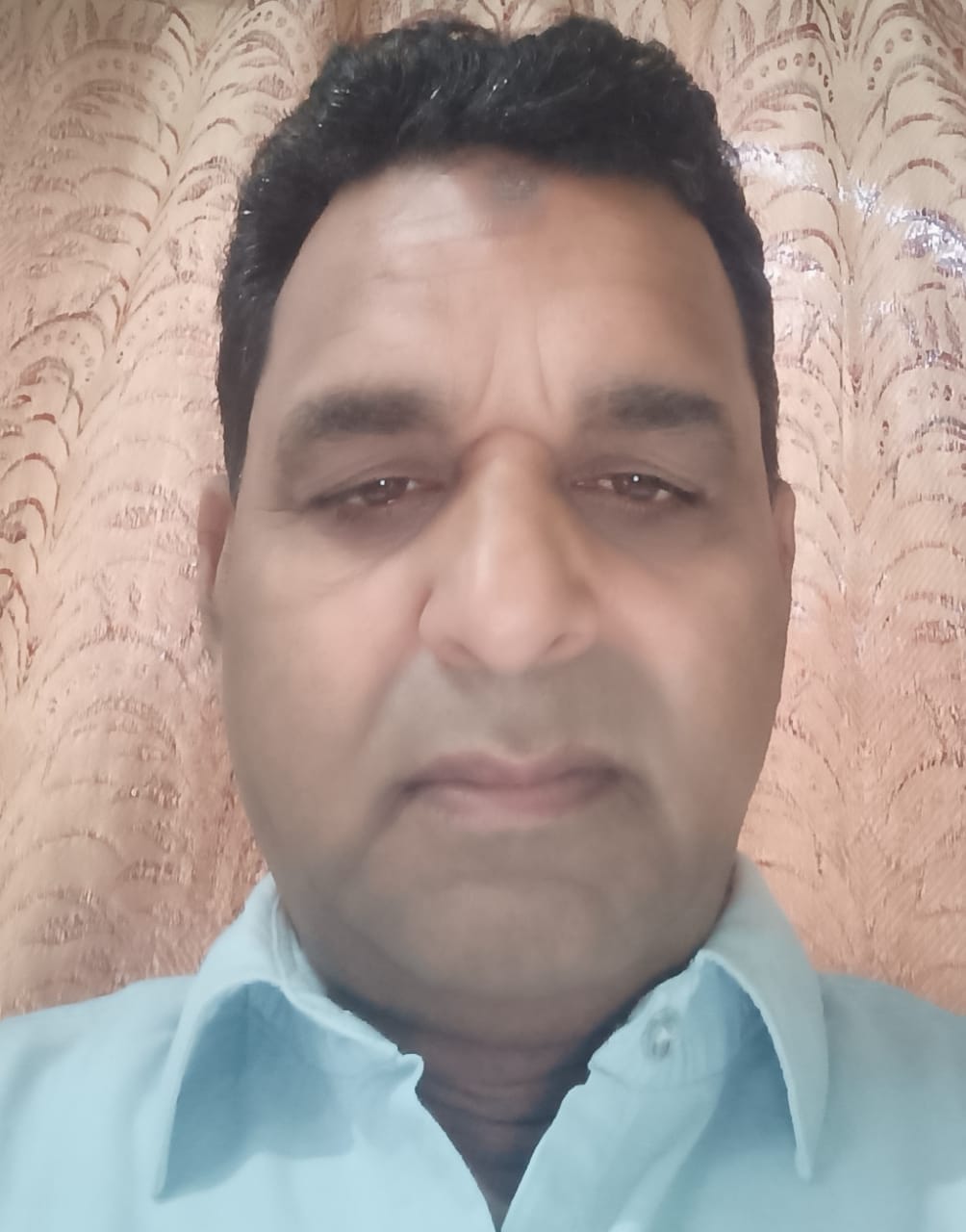 वुड कार्विंग कारोबारी आरिफ खान