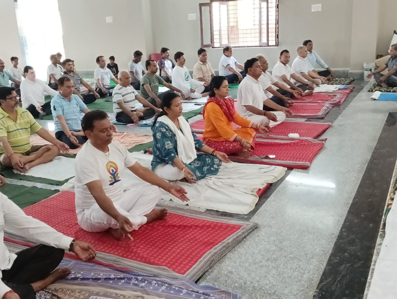  दिबियापुर में योग कार्यक्रम में हिस्सा लेती राज्यसभा सांसद। संवाद