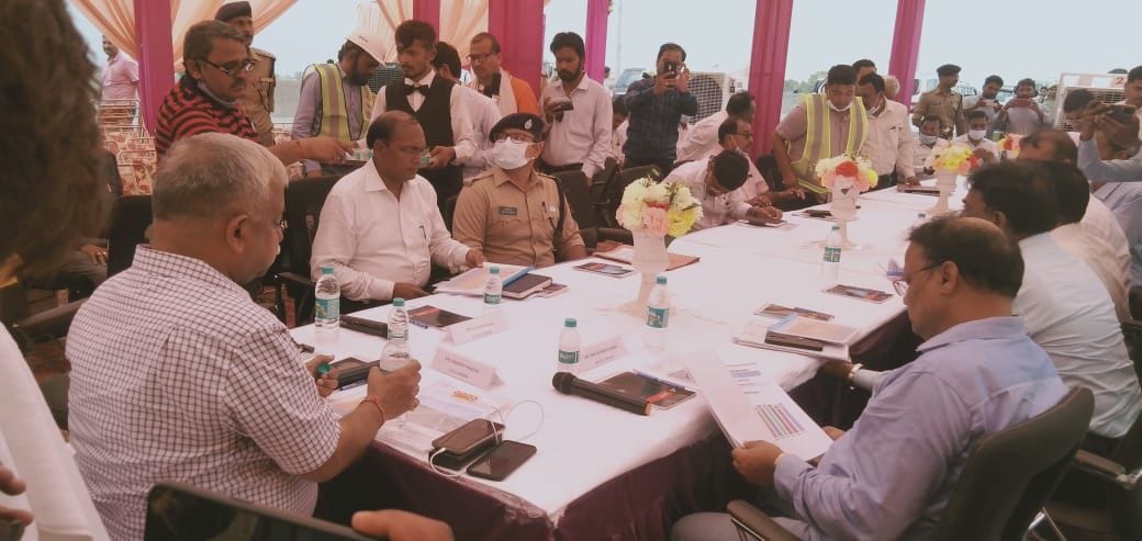 Congratulations to the working organization, 8 months ago, the expressway was made Congratulations to the working organization, 8 months ago, the expressway was made