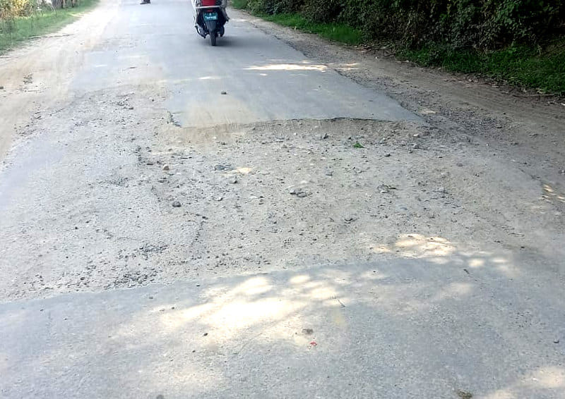खस्ता हाल में नकुड़ गोकुल मार्ग खस्ता हाल में नकुड़ गोकुल मार्ग