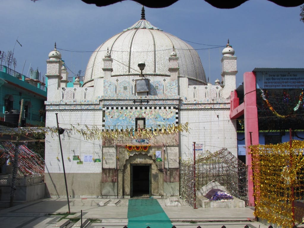 हजरत कुतुबे आलम की दरगाह