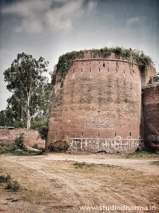 लखनौती का मुगल कालीन किला