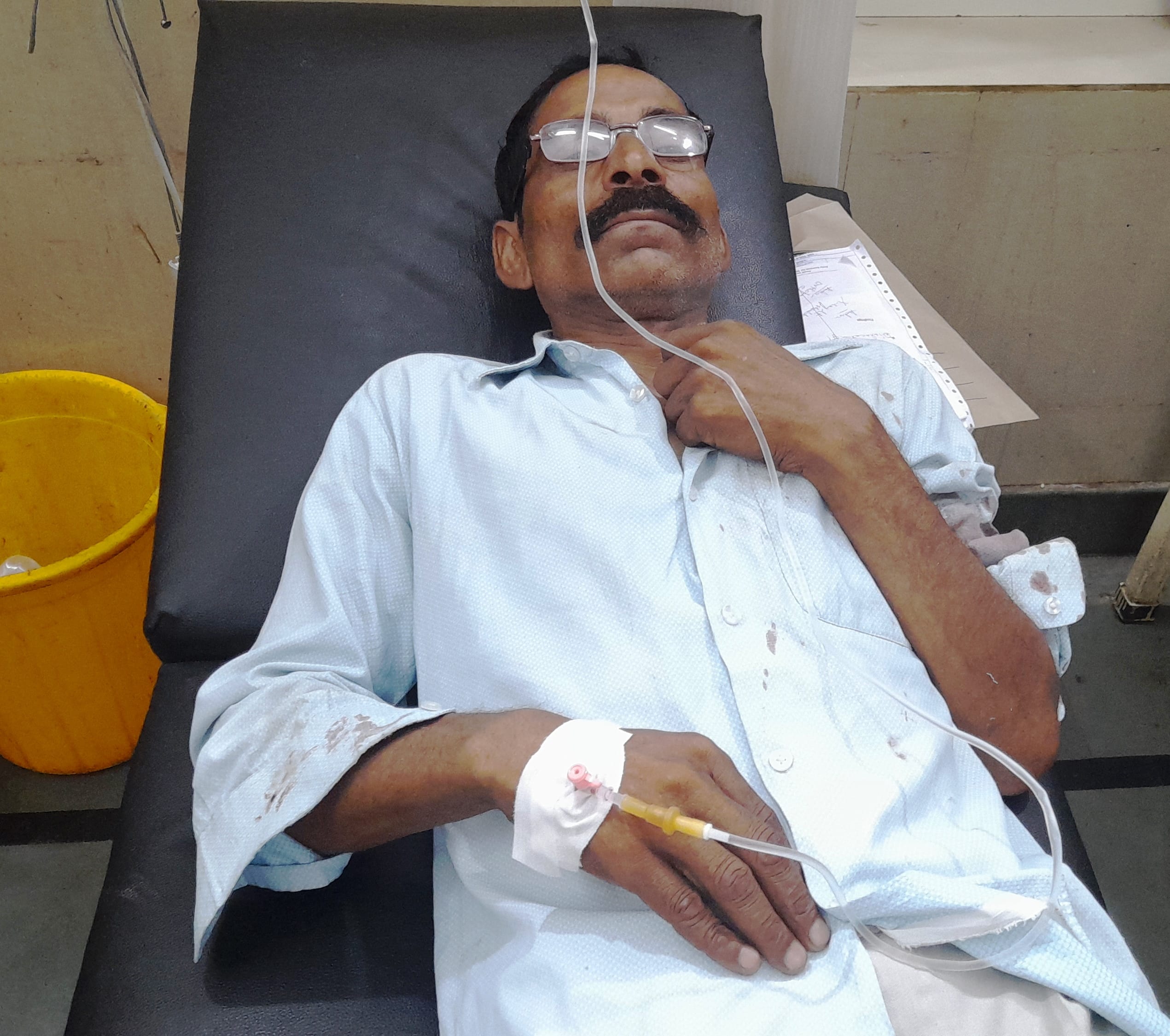उधमपुर: मचलता में सड़क हादसे में घायल लोग जिला अस्पताल में उपचार दिन. उधमपुर: मचलता में सड़क हादसे में घायल लोग जिला अस्पताल में उपचार दिन.
