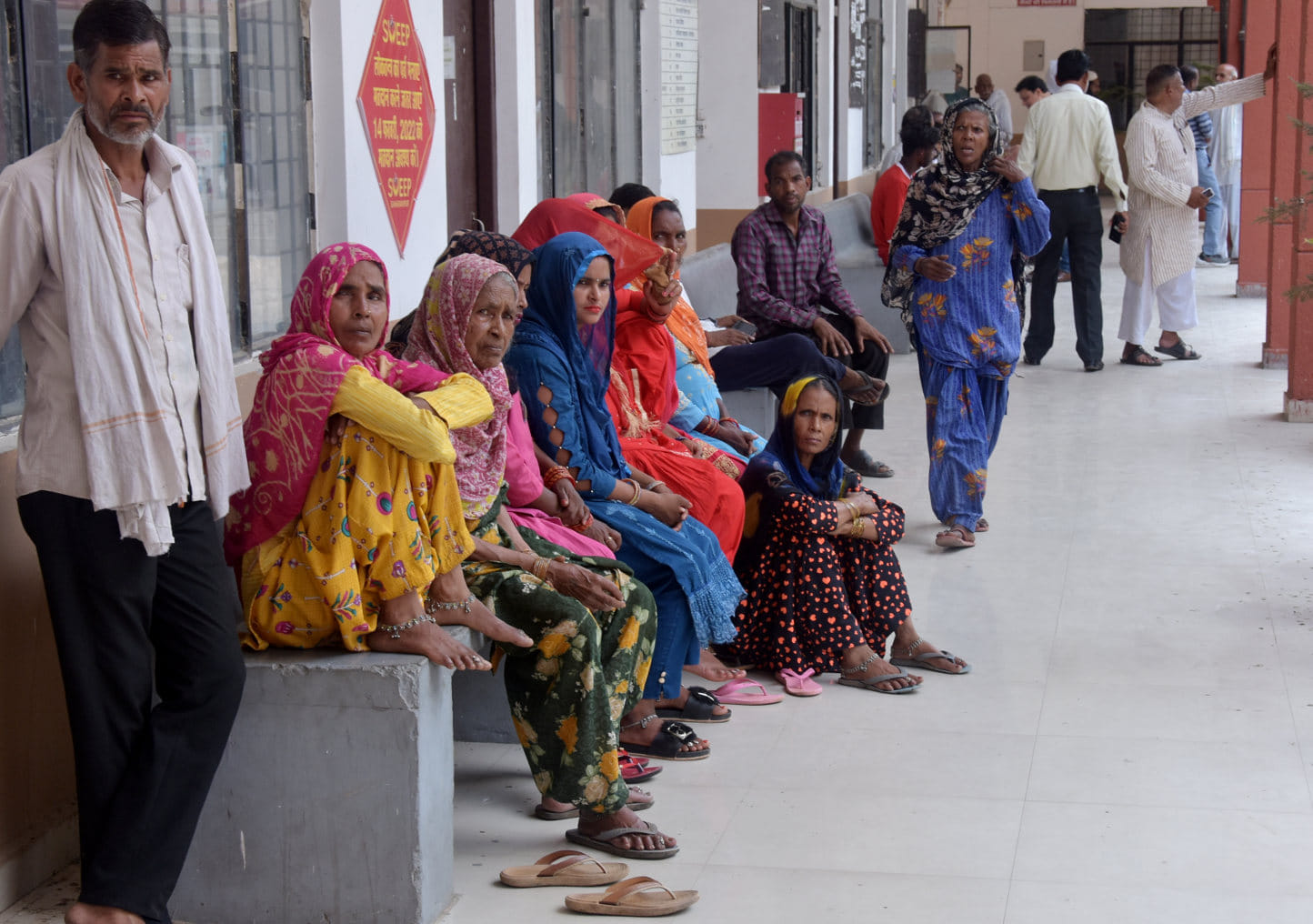 सदर तहसील में संपूर्ण समाधान में अपनी समस्यायें लेकर पहुंचे ग्रामीण सदर तहसील में संपूर्ण समाधान में अपनी समस्यायें लेकर पहुंचे ग्रामीण