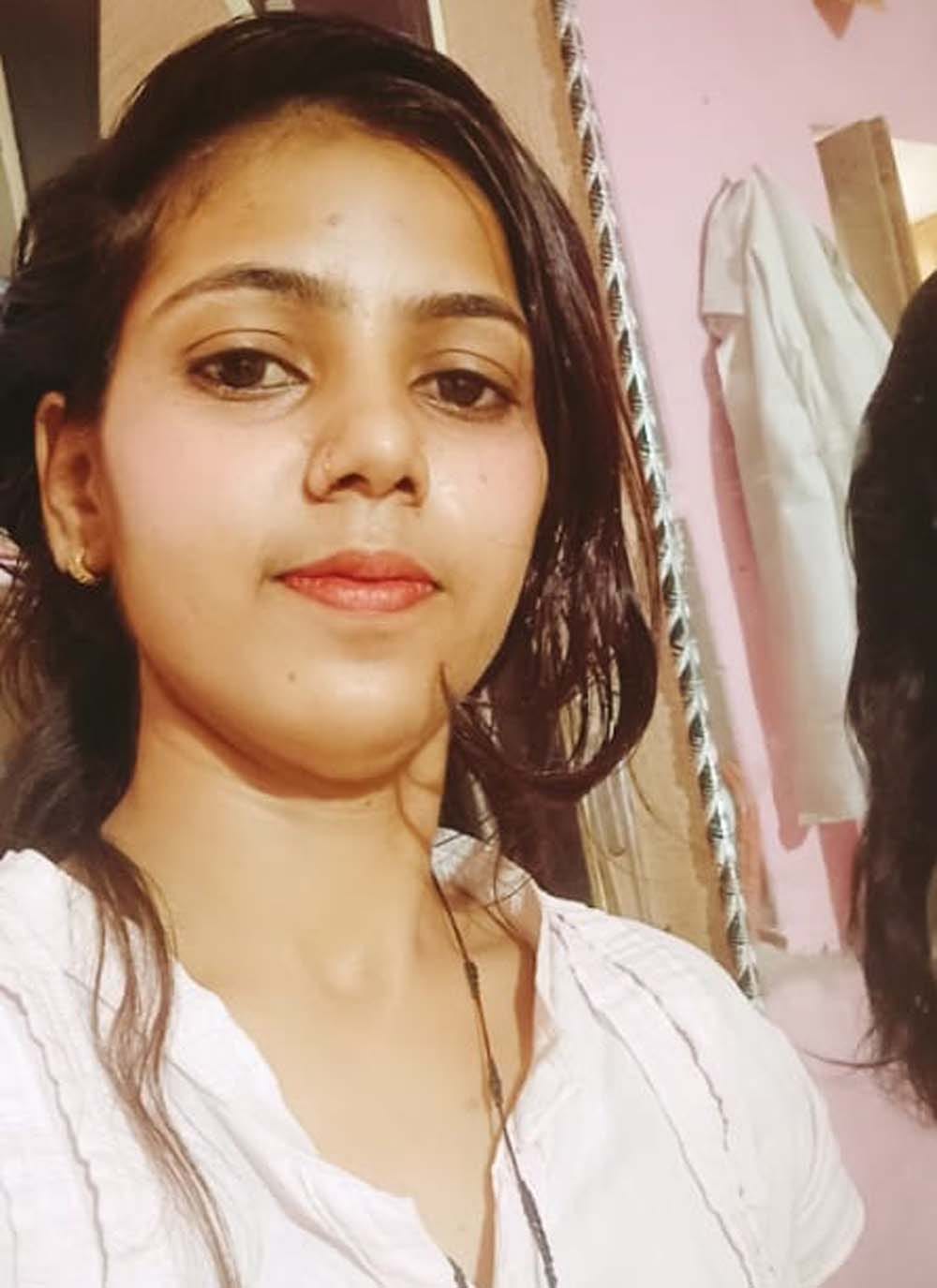 मृतका श्वेता की फाइल फोटो मृतका श्वेता की फाइल फोटो