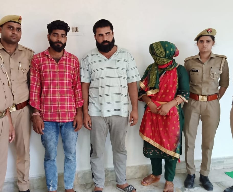 बिजनौर के नजीबाबाद में पकड़े गए स्टेनो का अपहरण करने वाले आरोपी। बिजनौर के नजीबाबाद में पकड़े गए स्टेनो का अपहरण करने वाले आरोपी।