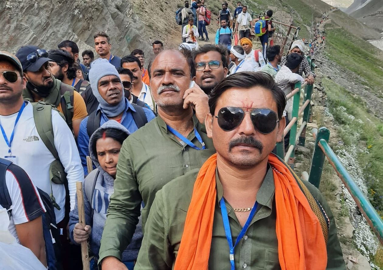 बाबा अमरनाथ की यात्रा कर वापस लौटते हापुड़ के श्रद्धालु । संवाद बाबा अमरनाथ की यात्रा कर वापस लौटते हापुड़ के श्रद्धालु । संवाद