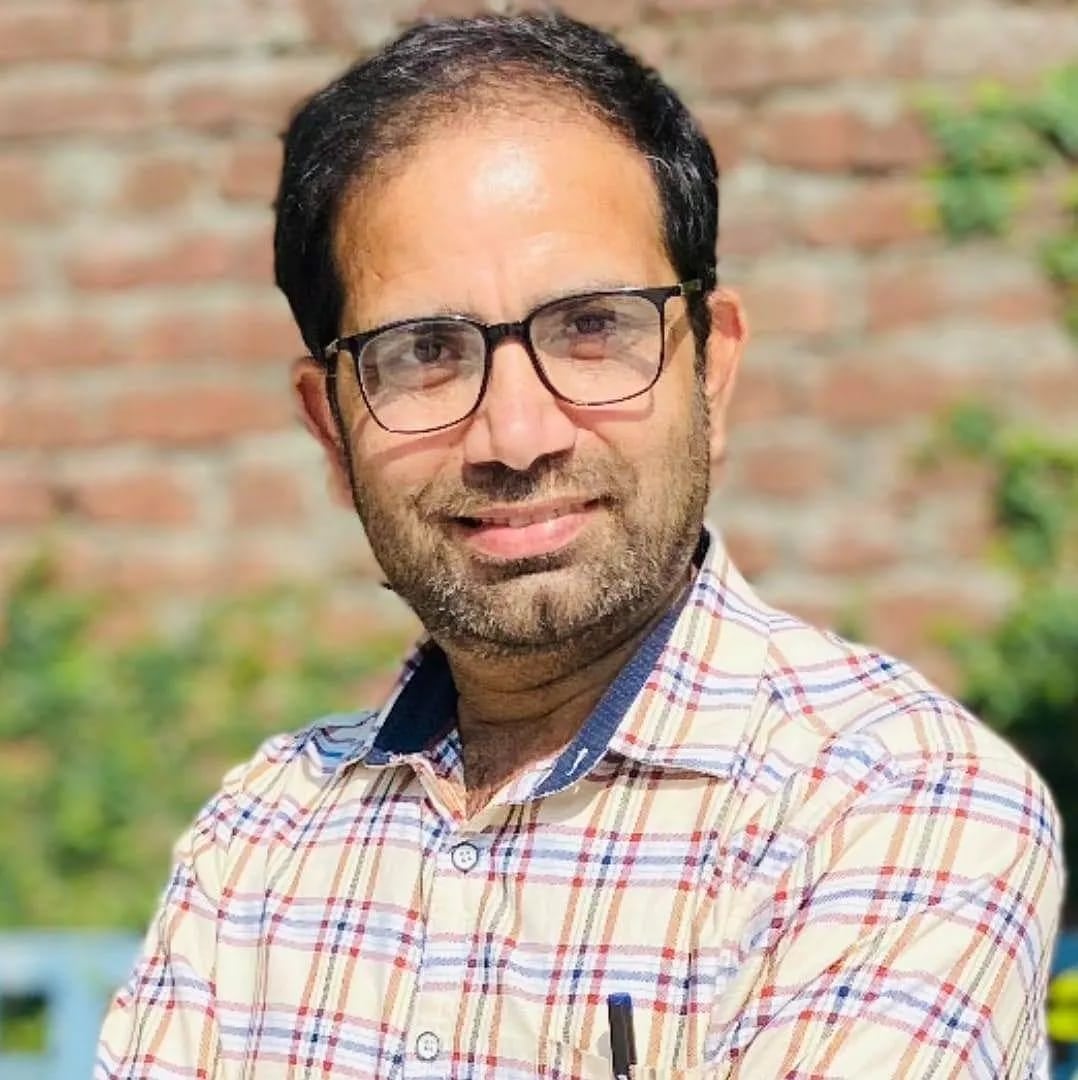 डॉ. प्रमोद पारीक, वरिष्ठ आयुर्वेदिक चिकित्सा अधिकारी। संवाद
