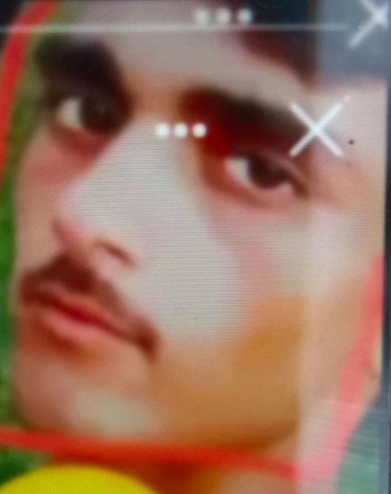 मृतक मोमिन। संवाद