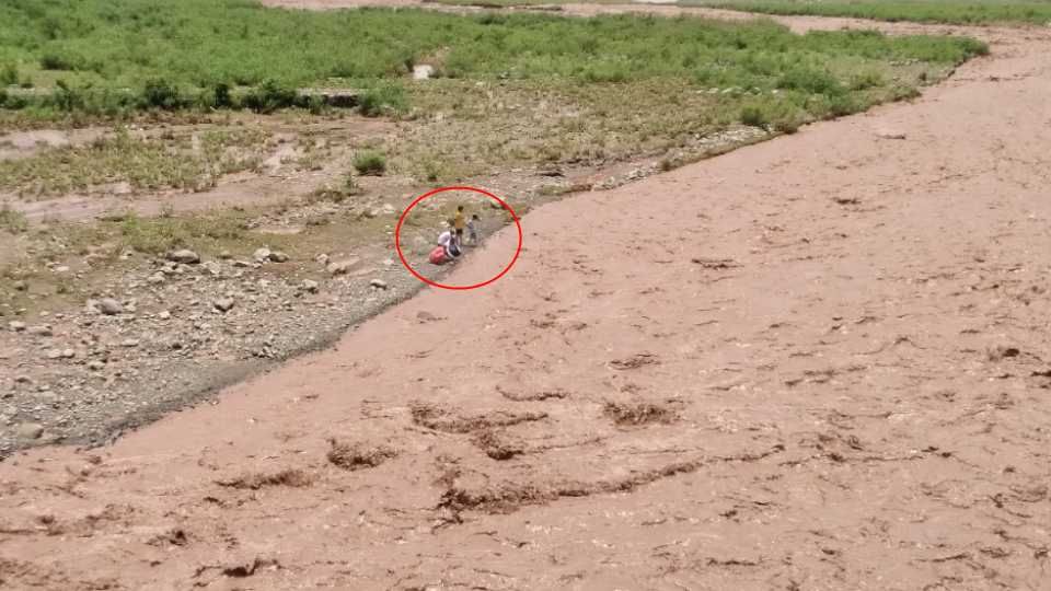Ndrf Rescues Two People Who Trapped In Kaushalya River In Haryana