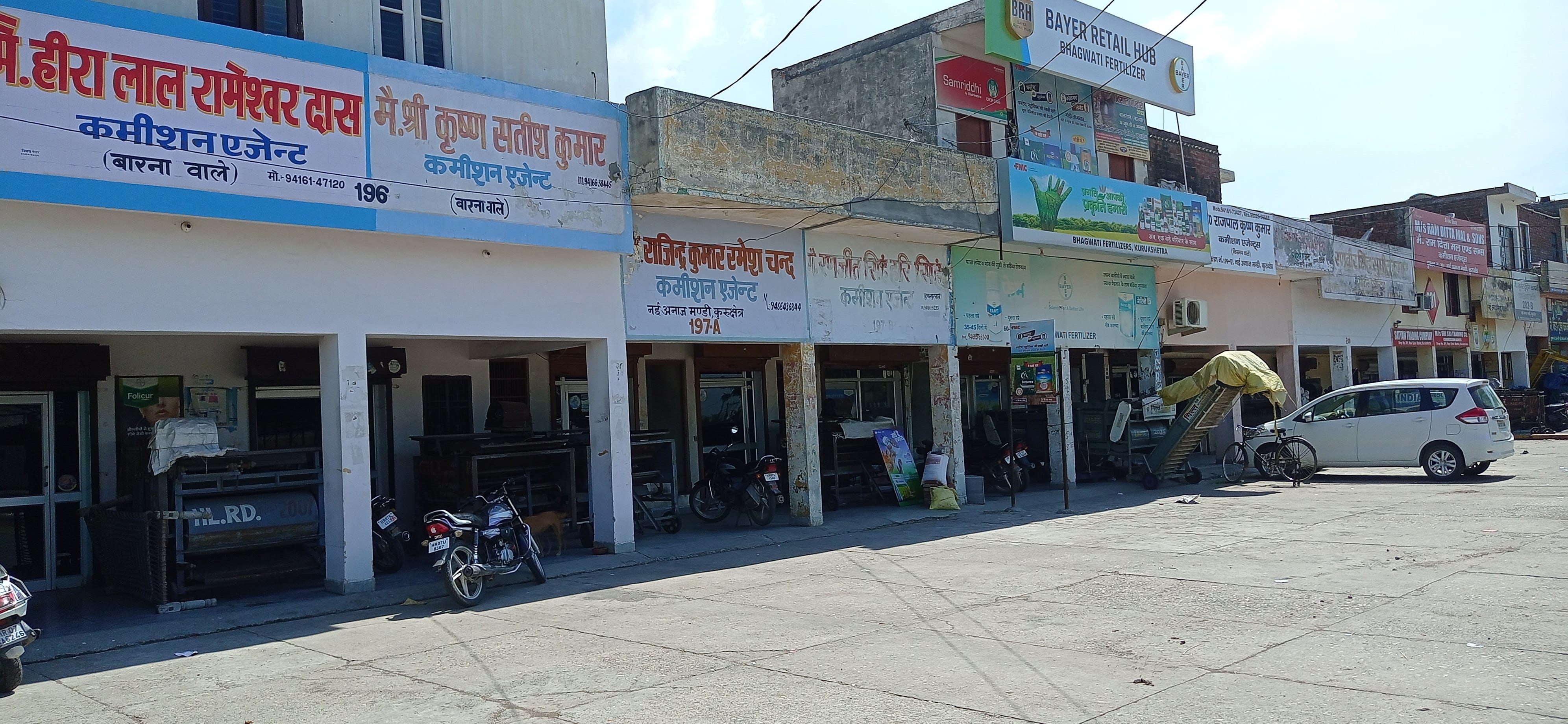 थानेसर अनाज मंडी में बंद आढ़तियों की दुकानें। संवाद थानेसर अनाज मंडी में बंद आढ़तियों की दुकानें। संवाद