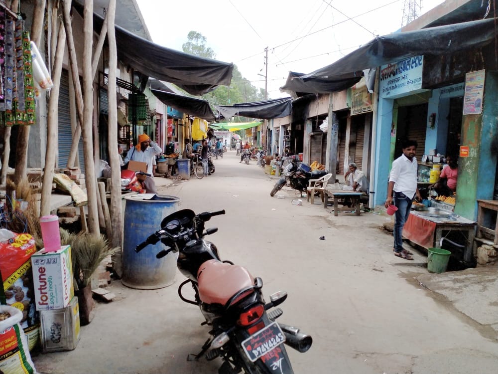तालग्राम का खुला बाजार। संवाद
