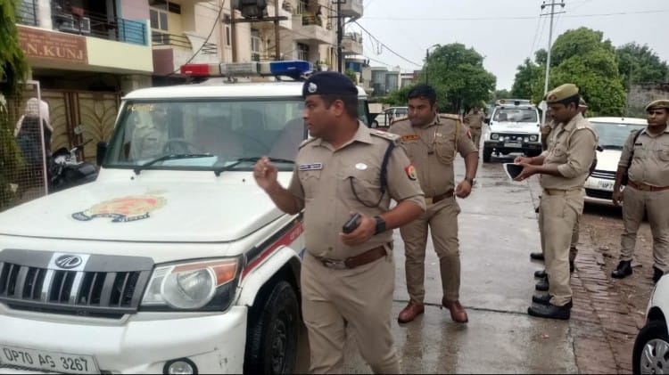 builder burnt alive contractor