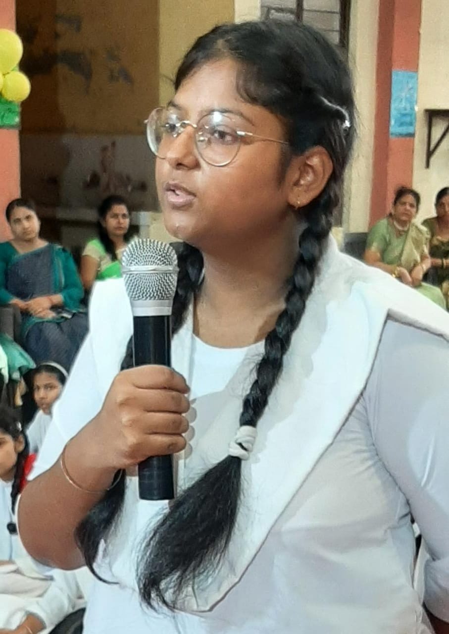 छात्रा तूलिका गोयल छात्रा तूलिका गोयल