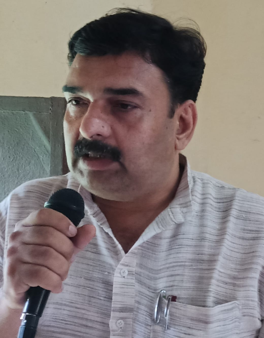 प्रधानाचार्य अरुण मलिक प्रधानाचार्य अरुण मलिक