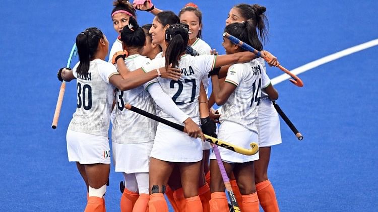 India vs England Hockey Live: इंग्लैंड ने भारतीय महिला टीम के खिलाफ किया तीसरा गोल, मैच में 3-0 से आगे
