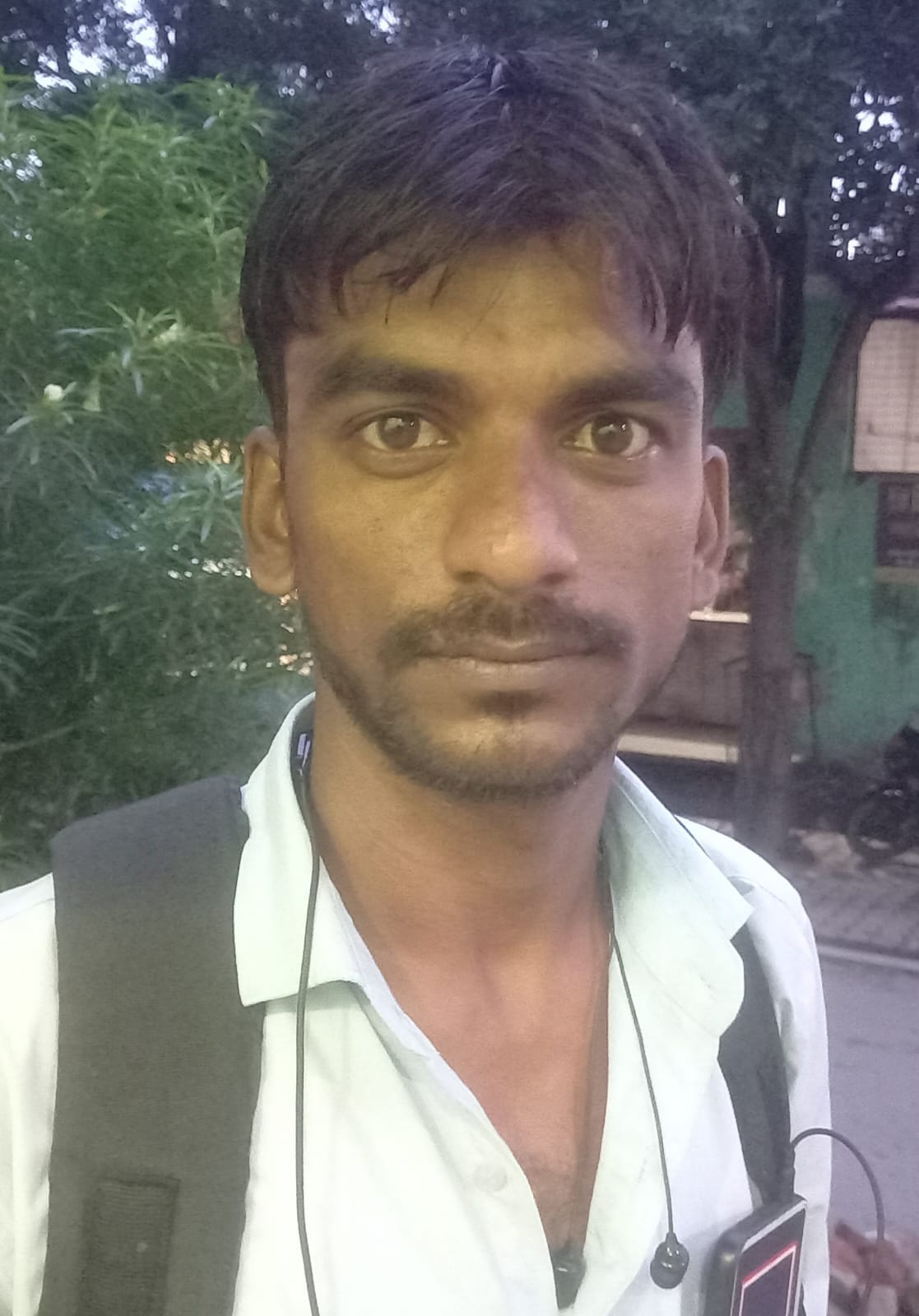 बड़का निवासी आकाश बड़का निवासी आकाश
