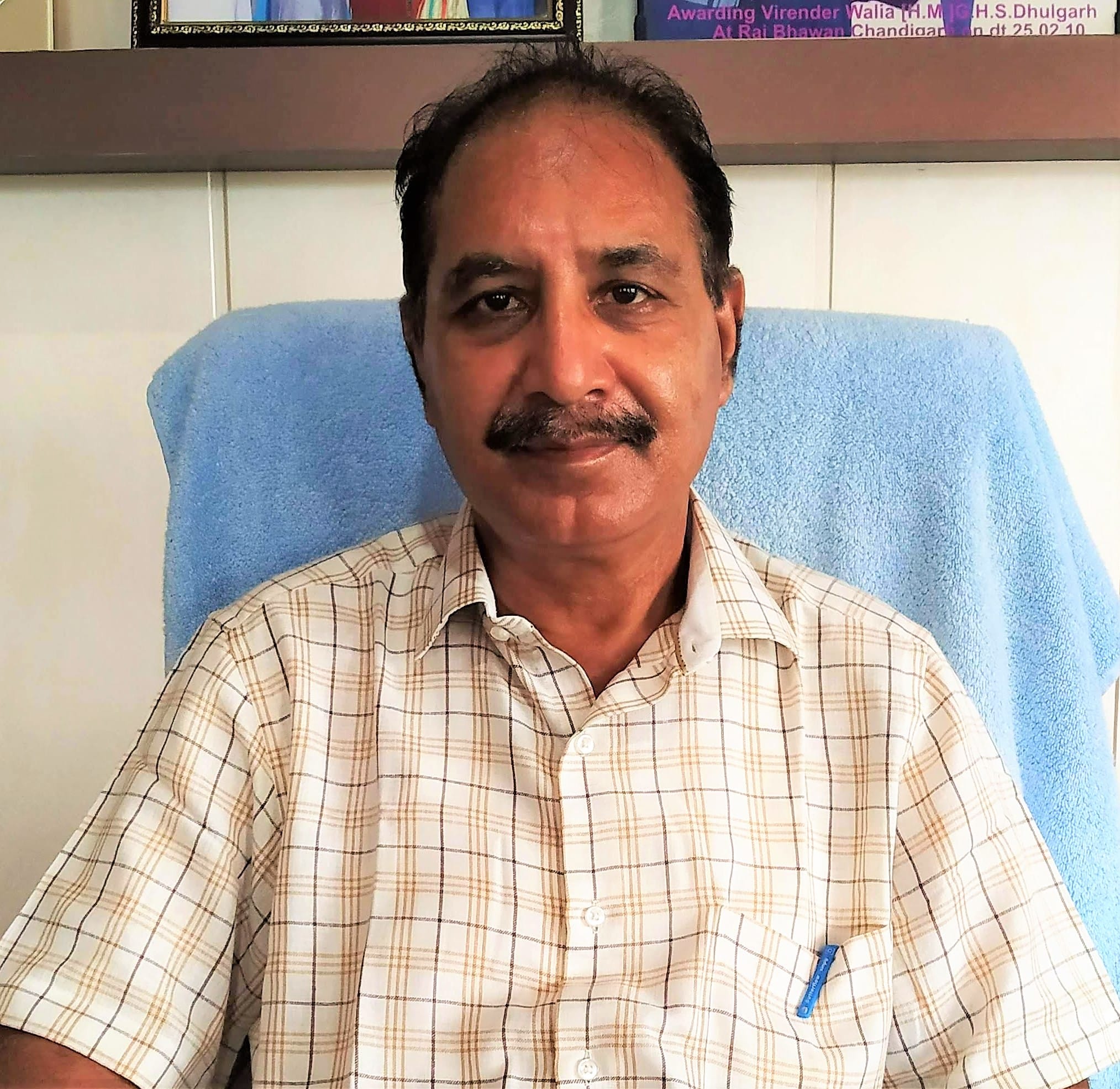 प्रिंसिपल वीरेंद्र वालिया। प्रिंसिपल वीरेंद्र वालिया।
