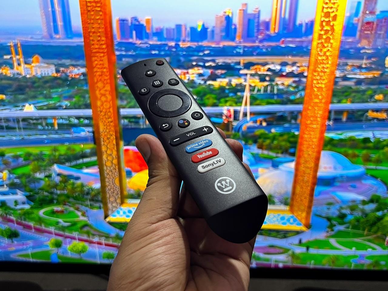 Westinghouse 50'' 4K TV Review: 27,999 रुपये में 40W स्पीकर और HDR10 सपोर्ट वाला टीवी