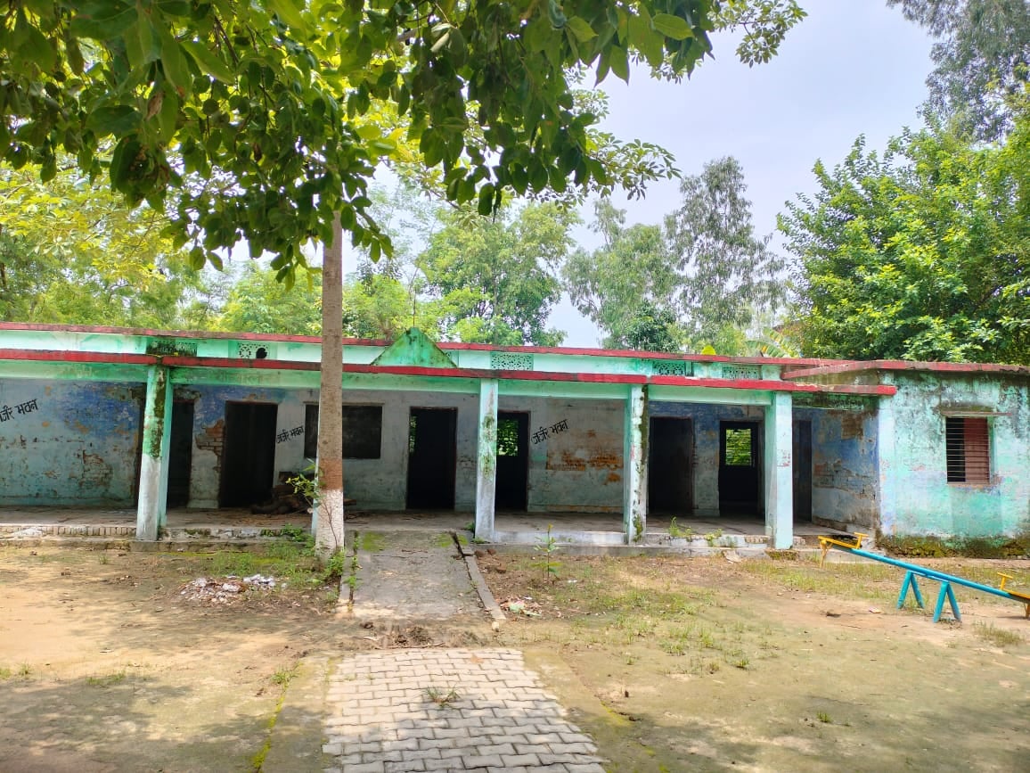 जर्जर प्राथमिक विद्यालय बिजुआ जर्जर प्राथमिक विद्यालय बिजुआ
