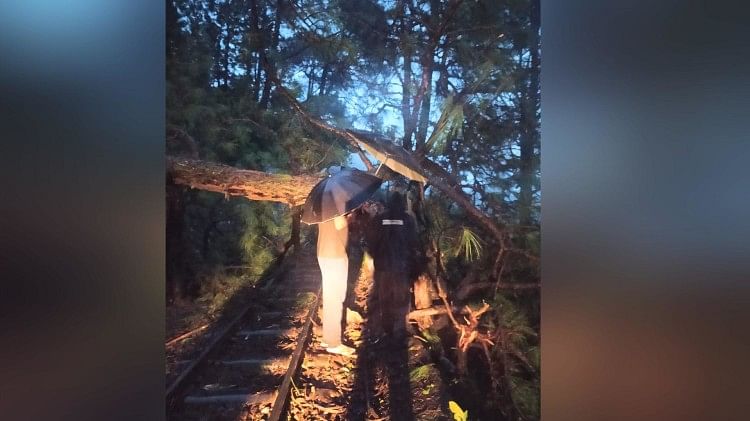 himachal weather update: cloudburst in anni kullu two women killed nh and other roads blocked due to landslide