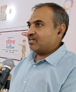 नजीबाबाद- विद्यालय के एमडी रमाकांत वालिया।