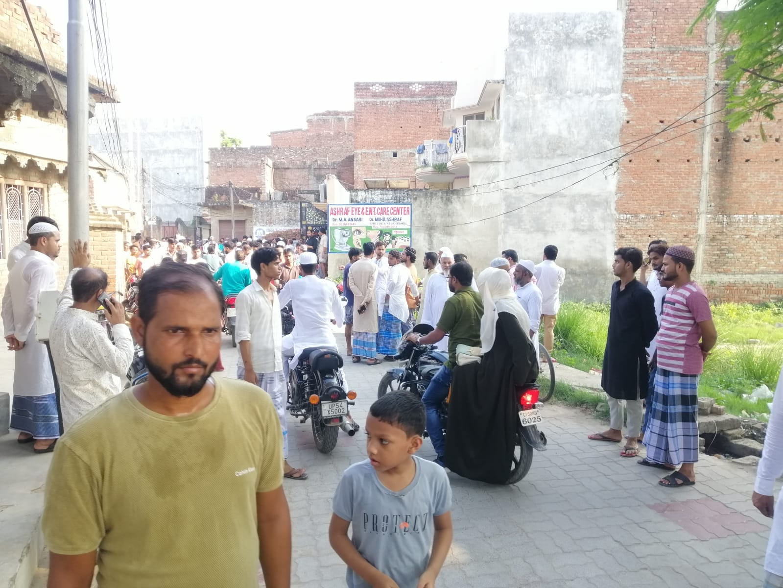 मुहम्मदाबाद गोहना कोतवाली क्षेत्र के बरहदपुर गांव में बाइकों की भिड़ंत में युवक की मौत की सूचना मुहम्मदाबाद गोहना कोतवाली क्षेत्र के बरहदपुर गांव में बाइकों की भिड़ंत में युवक की मौत की सूचना