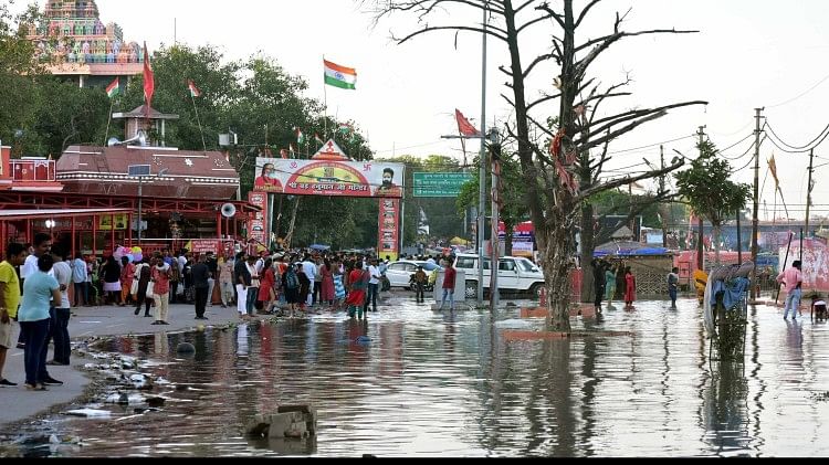 Prayagraj News :  तेजी से बढ़ रहा है गंगा और यमुना का जलस्तर।