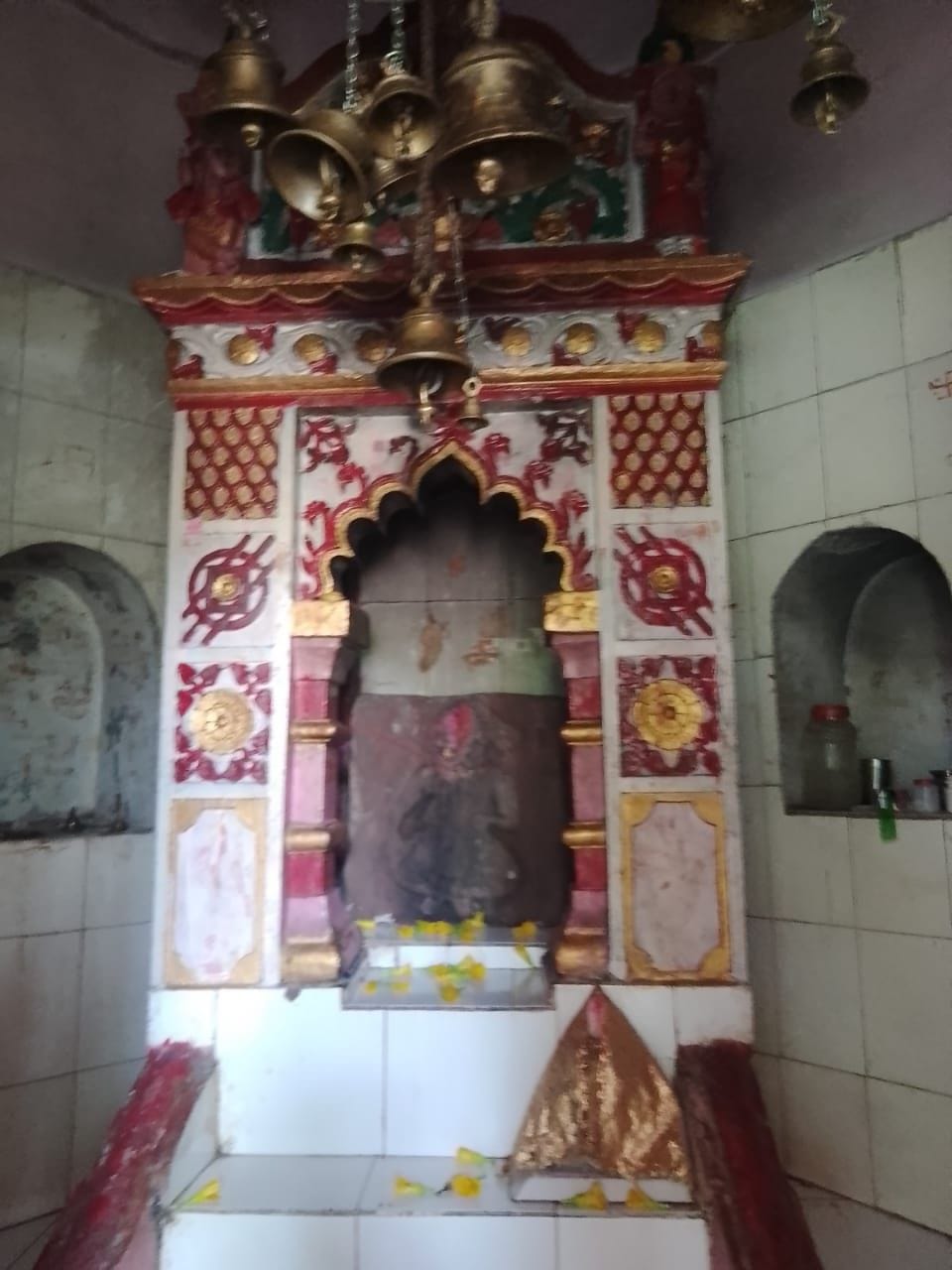 फोटो 02- चियासर घाट पर ऋषि च्यवन की स्थापित मूर्ति। संवाद फोटो 02- चियासर घाट पर ऋषि च्यवन की स्थापित मूर्ति। संवाद