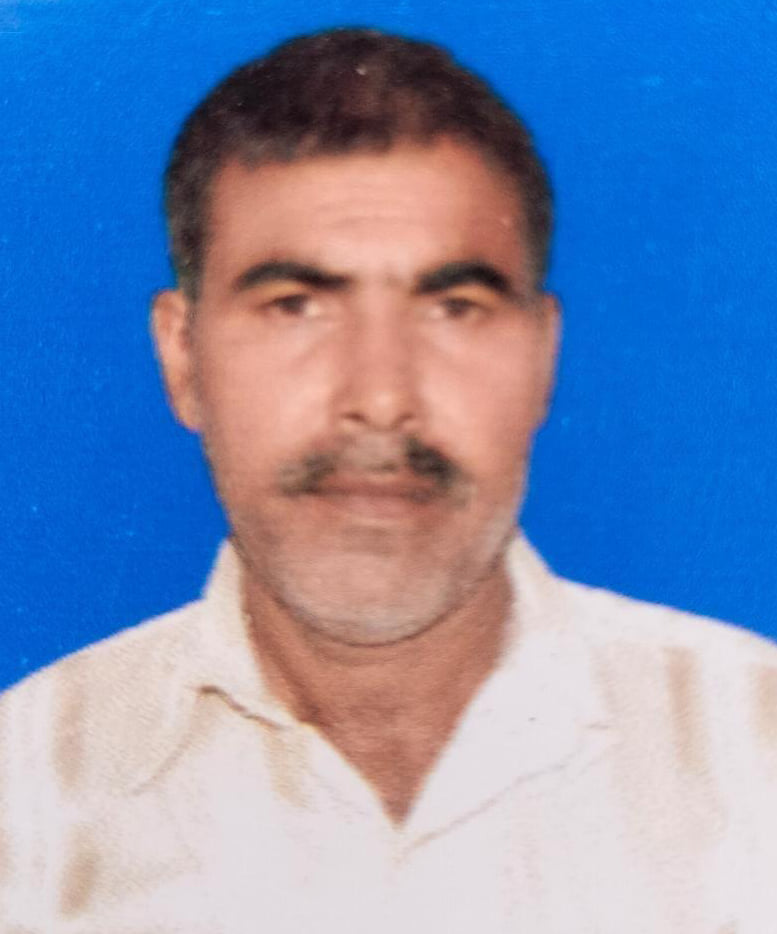 फोटो 10- चूड़ी विक्रेता कैलाश फाइल फोटो। फोटो 10- चूड़ी विक्रेता कैलाश फाइल फोटो।