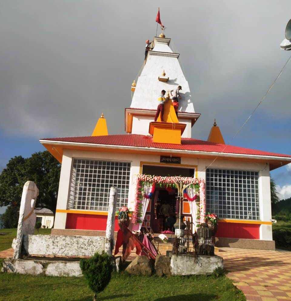 पंचैरी में सांकरी देव स्थान जहां पर चल रही मेला की तैयारियां पंचैरी में सांकरी देव स्थान जहां पर चल रही मेला की तैयारियां