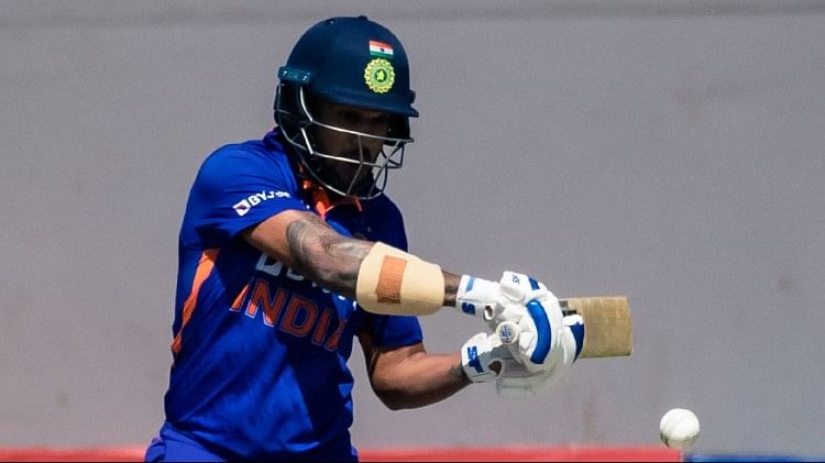 IND vs ZIM 3rd ODI Live: भारत की बल्लेबाजी शुरू, शिखर धवन के साथ कप्तान राहुल ने की पारी की शुरुआत