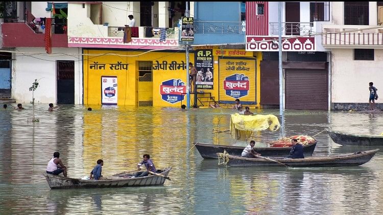 Prayagraj News :  प्रयागराज में तेजी से बढ़ रहा है गंगा-यमुना का जलस्तर।