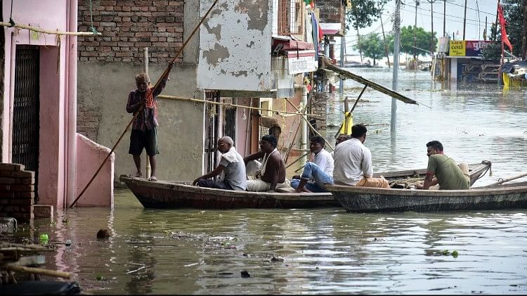 Prayagraj News :  प्रयागराज में तेजी से बढ़ रहा है गंगा-यमुना का जलस्तर।