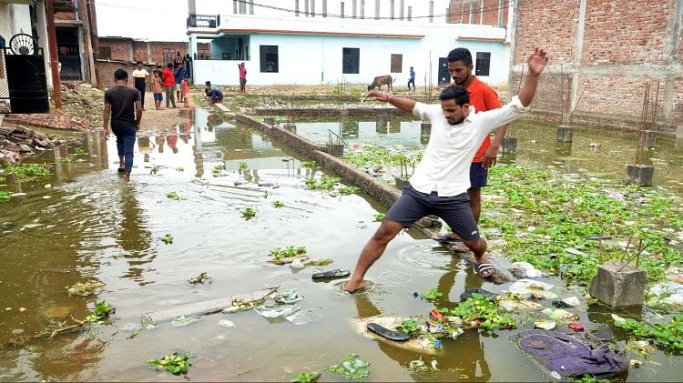 Prayagraj News :  प्रयागराज में तेजी से बढ़ रहा है गंगा-यमुना का जलस्तर।