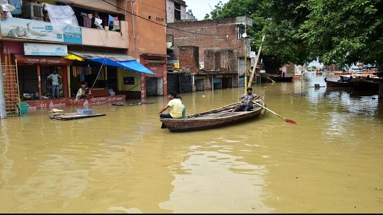 Prayagraj News :  तेजी से बढ़ रहा है गंगा और यमुना का जलस्तर।