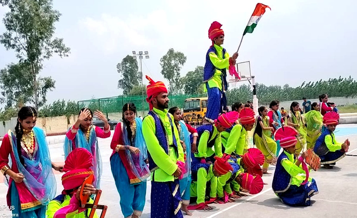 मल्हीपुर रोड स्थित नालंदा वर्ल्ड स्कूल में आयोजित बास्केटबॉल प्रतियोगिता का शुभारंभ में प्रस्? मल्हीपुर रोड स्थित नालंदा वर्ल्ड स्कूल में आयोजित बास्केटबॉल प्रतियोगिता का शुभारंभ में प्रस्?