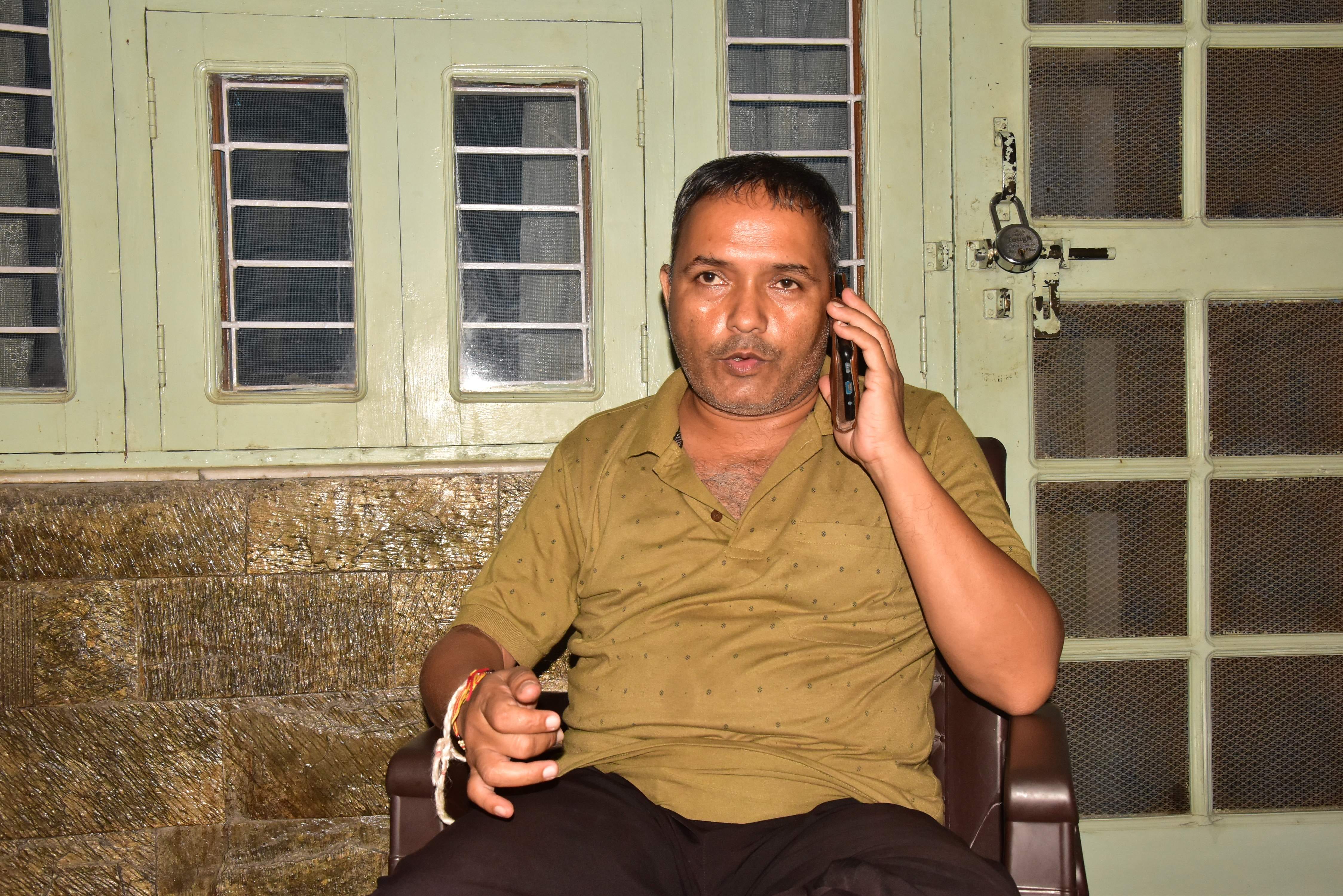 मृतका राधा भट्ट के पति भुवन चंद्र भट्ट। अमर उजाला मृतका राधा भट्ट के पति भुवन चंद्र भट्ट। अमर उजाला