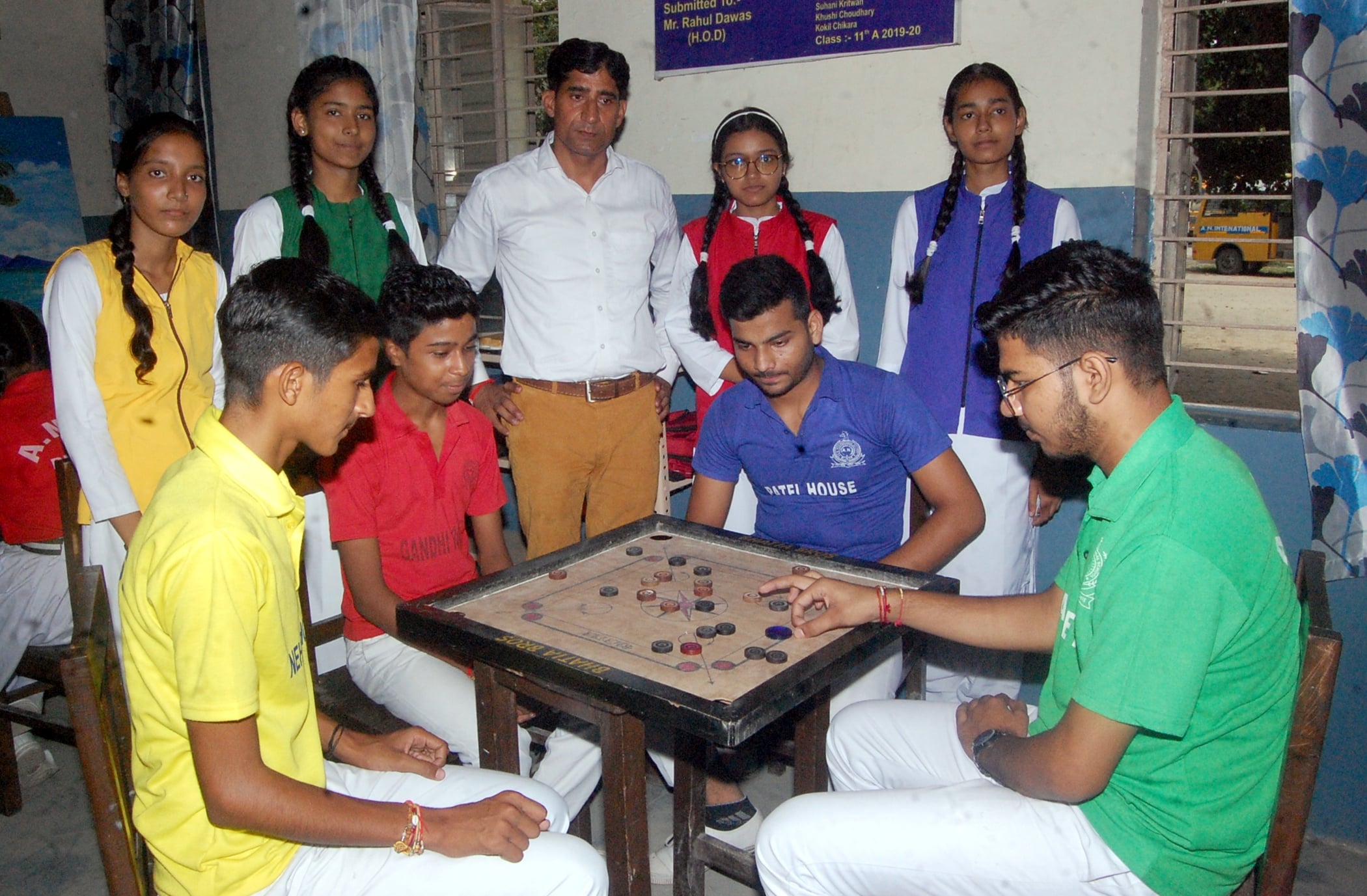 बिजनौर के एएन इंटरनेशनल स्कूल में कैरम प्रतियोगिता में भाग लेते प्रतिभागी। बिजनौर के एएन इंटरनेशनल स्कूल में कैरम प्रतियोगिता में भाग लेते प्रतिभागी।