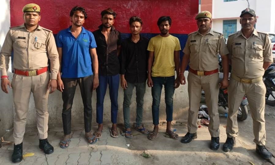 पकड़े में आए युवक के अपहरण के आरोपी। पकड़े में आए युवक के अपहरण के आरोपी।