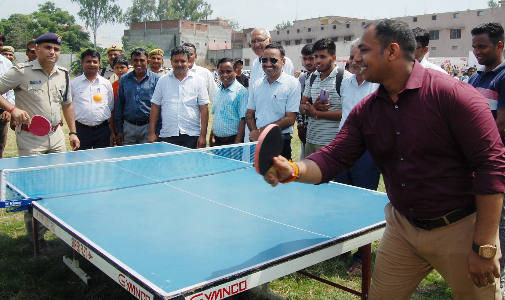 बागपत के सम्राट पृथ्वीराज डिग्री कालेज के मैदान में अमर उजाला की ओर से आयोजित खेल उत्सव में बैडमि बागपत के सम्राट पृथ्वीराज डिग्री कालेज के मैदान में अमर उजाला की ओर से आयोजित खेल उत्सव में बैडमि