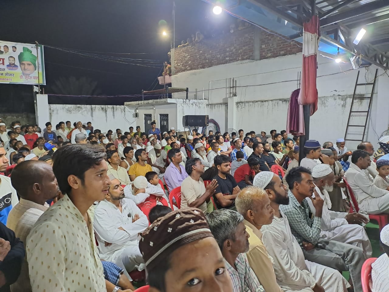 भटपुरा में भाकियू तोमर की पंचायत में जुटे किसान