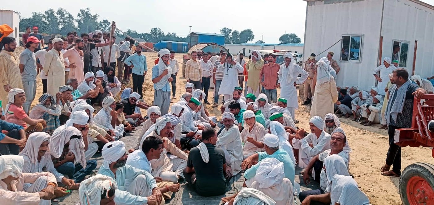 शामली : बाबरी क्षेत्र में हाईवे निर्माण कंपनी के प्लांट पर धरने पर बैठे भाकियू कार्यकर्ता व किसा? शामली : बाबरी क्षेत्र में हाईवे निर्माण कंपनी के प्लांट पर धरने पर बैठे भाकियू कार्यकर्ता व किसा?