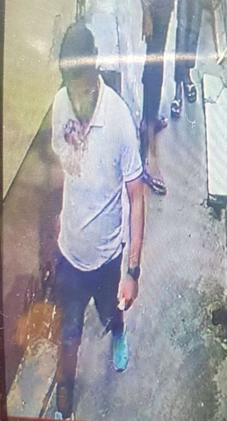 वारदात को अंजाम देने के बाद चाकू लेकर जाता सलमान। संवाद वारदात को अंजाम देने के बाद चाकू लेकर जाता सलमान। संवाद