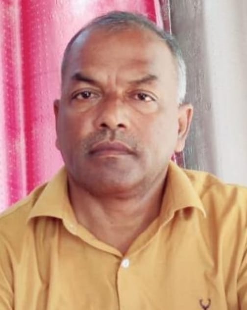 शिक्षक दिवस में कंपोजिट विद्यालय डभका के हेडमास्टर मानिक चंद्र पाल । संवाद शिक्षक दिवस में कंपोजिट विद्यालय डभका के हेडमास्टर मानिक चंद्र पाल । संवाद