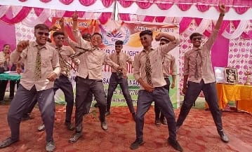 सोनिया इंटरनेशनल स्कूल के प्रांगण में विद्यार्थियों ने कई सांस्कृतिक कार्यक्रम पेश किए। सोनिया इंटरनेशनल स्कूल के प्रांगण में विद्यार्थियों ने कई सांस्कृतिक कार्यक्रम पेश किए।