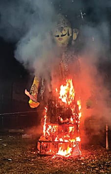 As soon as the arrow of Lord Ganesha hit, the effigy of the demon Narantak got burnt.